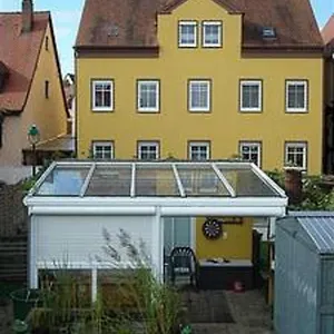 Baierl Apartment Noerdlingen